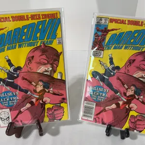 2 copies of Daredevil #181 , featuring the death of Elektra by writer and artist Frank Miller