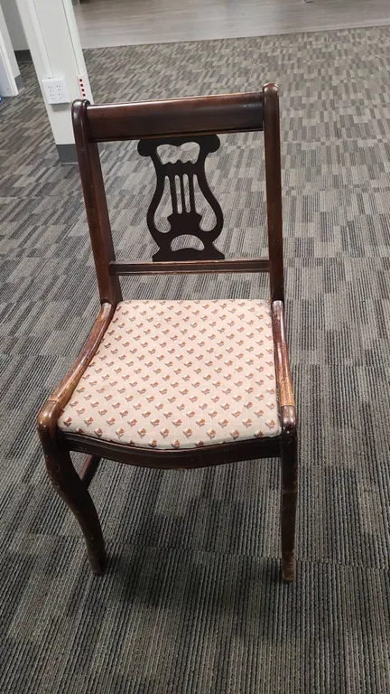 Quality Furn Co Lyre Back Side Chair with Upholstered Seat