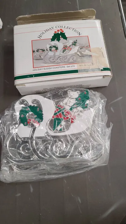 Oneida Holiday Sleigh Coasters Set of 6 with Original Box