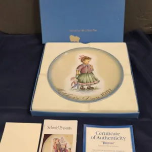 Schmid 1981 Mother's Day Plate Playtime by Berta Hummel