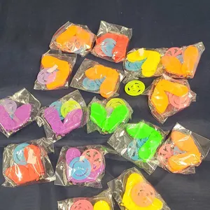 Plastic Wind-Up Chattering Teeth Party Favors Lot