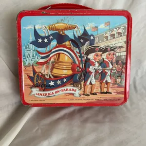Walt Disney's America on Parade Vintage Metal Lunchbox - Aladdin