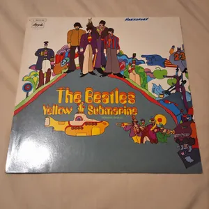 Vintage The Beatles yellow submarine vinyl