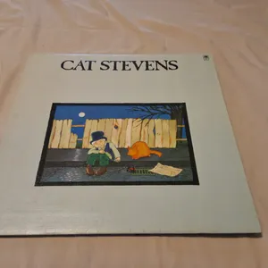 Vintage cat Stevens teaser and the firecat vinyl album