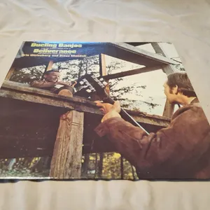 Vintage vinyl record dueling banjos from the original soundtrack of Deliverance