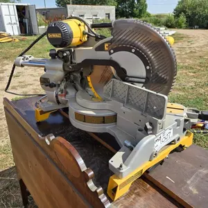 DeWalt Sliding Compound Mitre Saw
 UNRESERVED