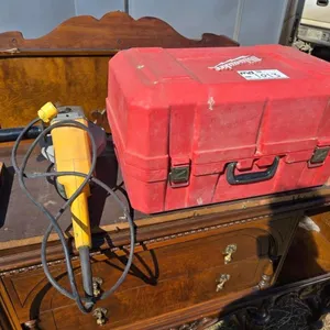 DeWalt Angle Grinder & Milwaukee Steel Saw
 UNRESERVED