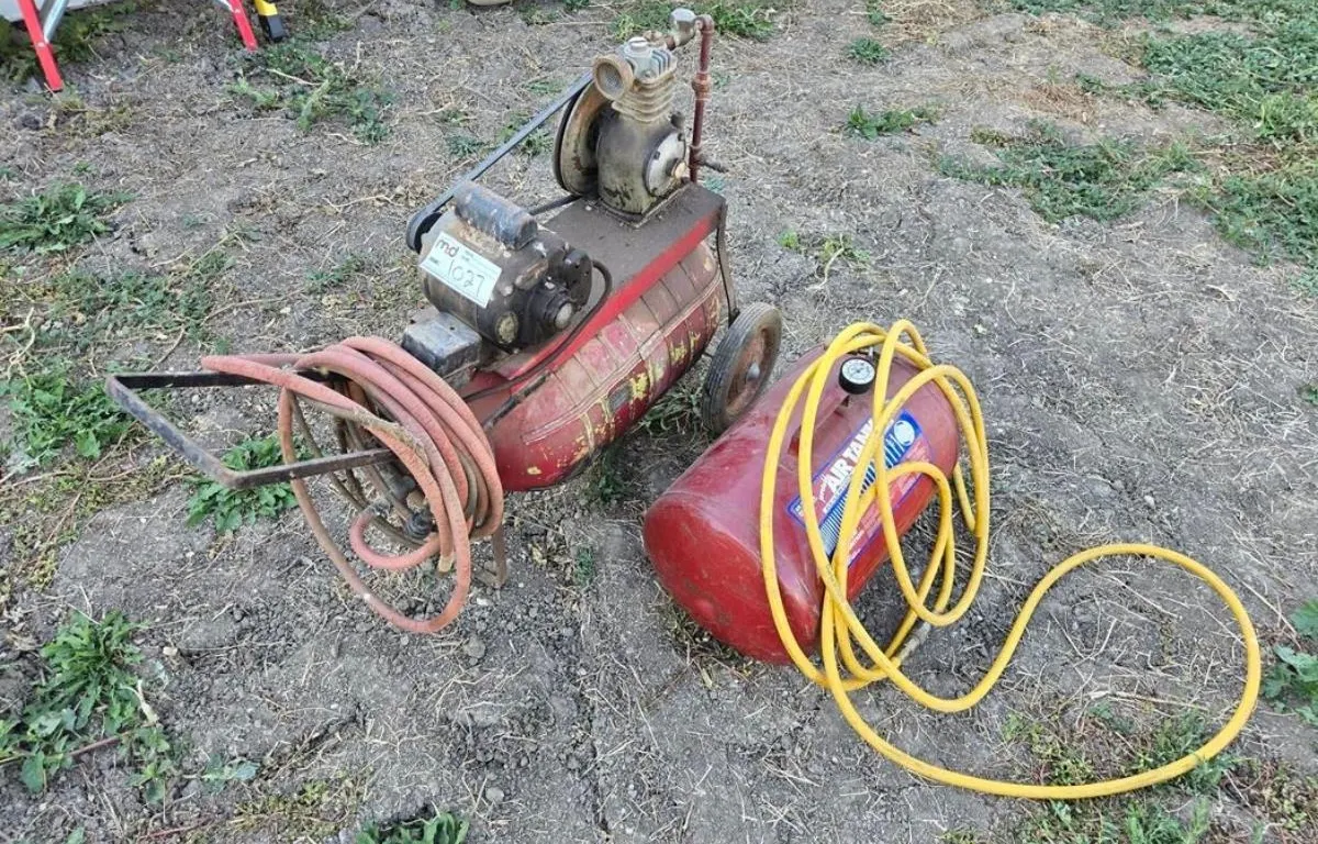 Belt-Drive Air Compressor and Portable Air Tank
UNRESERVED