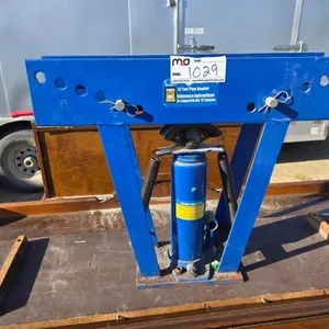 Power Fist 12-Ton Pipe Bender Set
 UNRESERVED