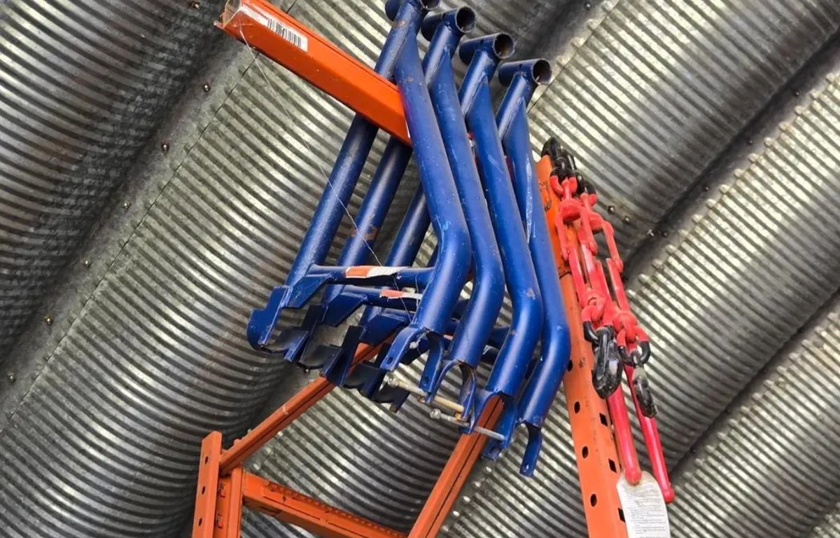 Assorted Lifting Arms, Chains and Rack Components
UNRESERVED