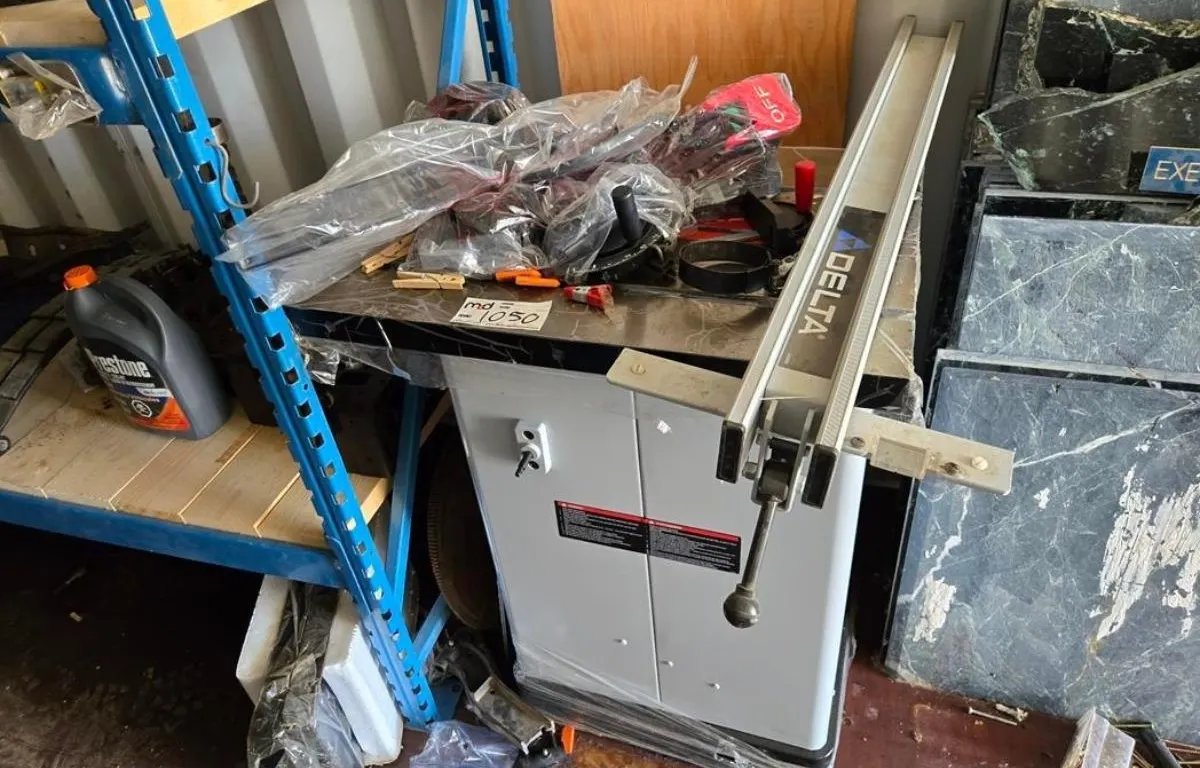 Delta Woodworking Tablesaw with Assorted Parts
UNRESERVED