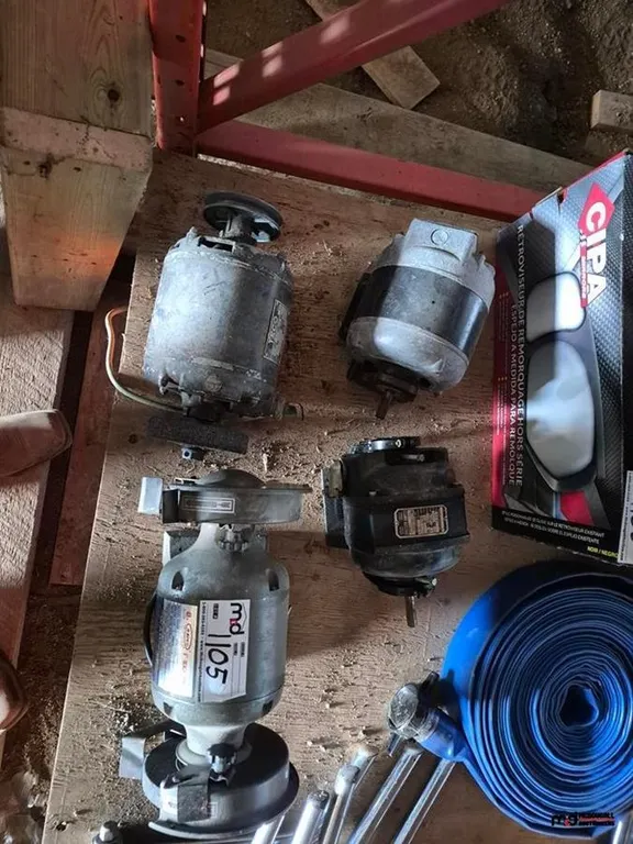 (4) Brico 6" Bench Grinders
UNRESERVED