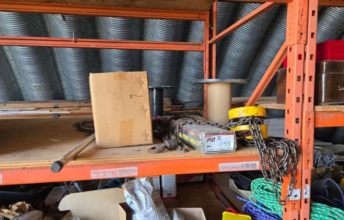 2-Ton Cable Puller and Chain Assembly
UNRESERVED