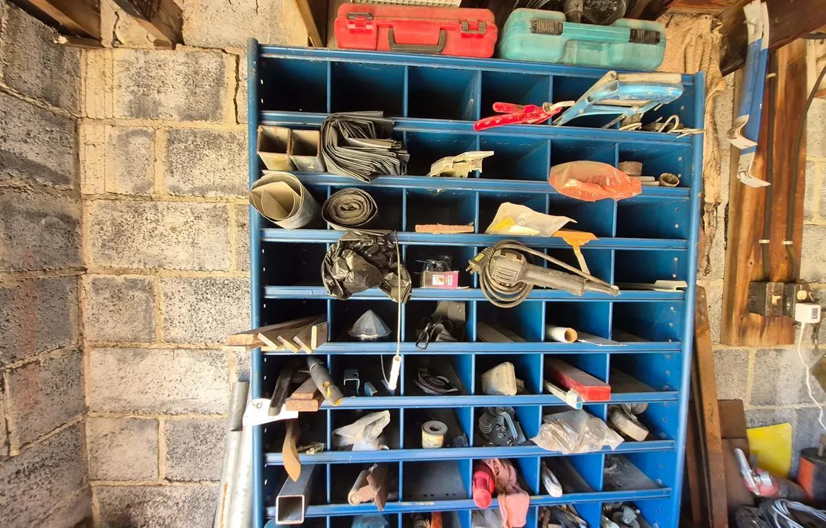 Assorted Shop Tools, Hardware & Metal Stock
UNRESERVED
