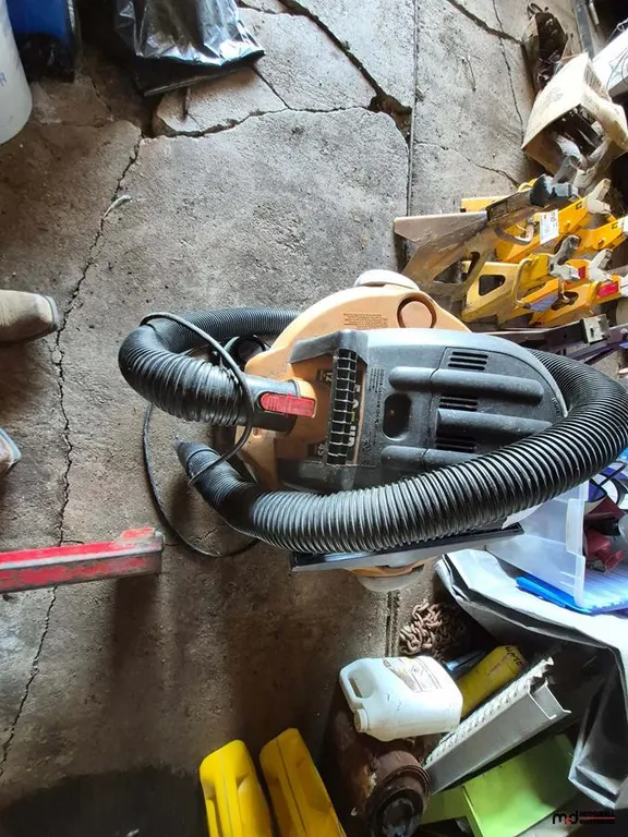 Rigid Shop Vacuum
UNRESERVED