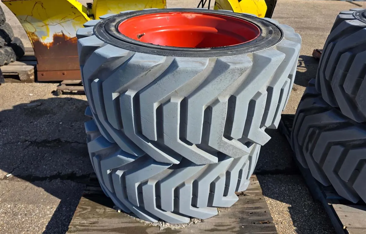 (2) OTR Outrigger 18-625 NHS Skid Steer Tires & Rims
UNRESERVED