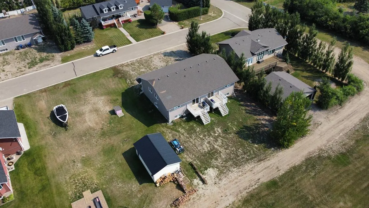 12-Bedroom, 4-Bath Duplex, Kerrobert, SK