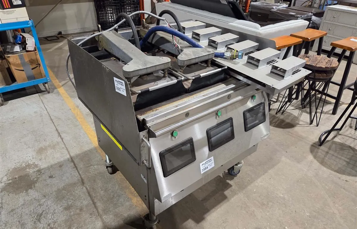 Garland Commercial Oven w/ Presses
UNRESERVED