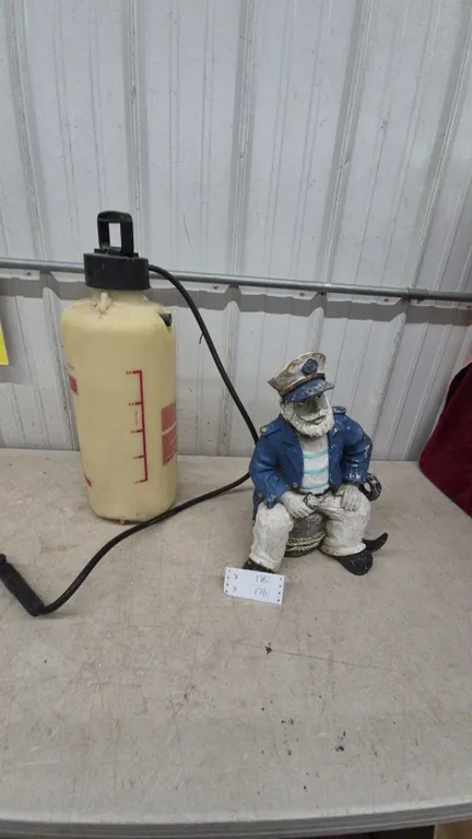 Mastercraft 1.5 Gal. / 13.3 L Sprayer and Nautical Captain Figurine