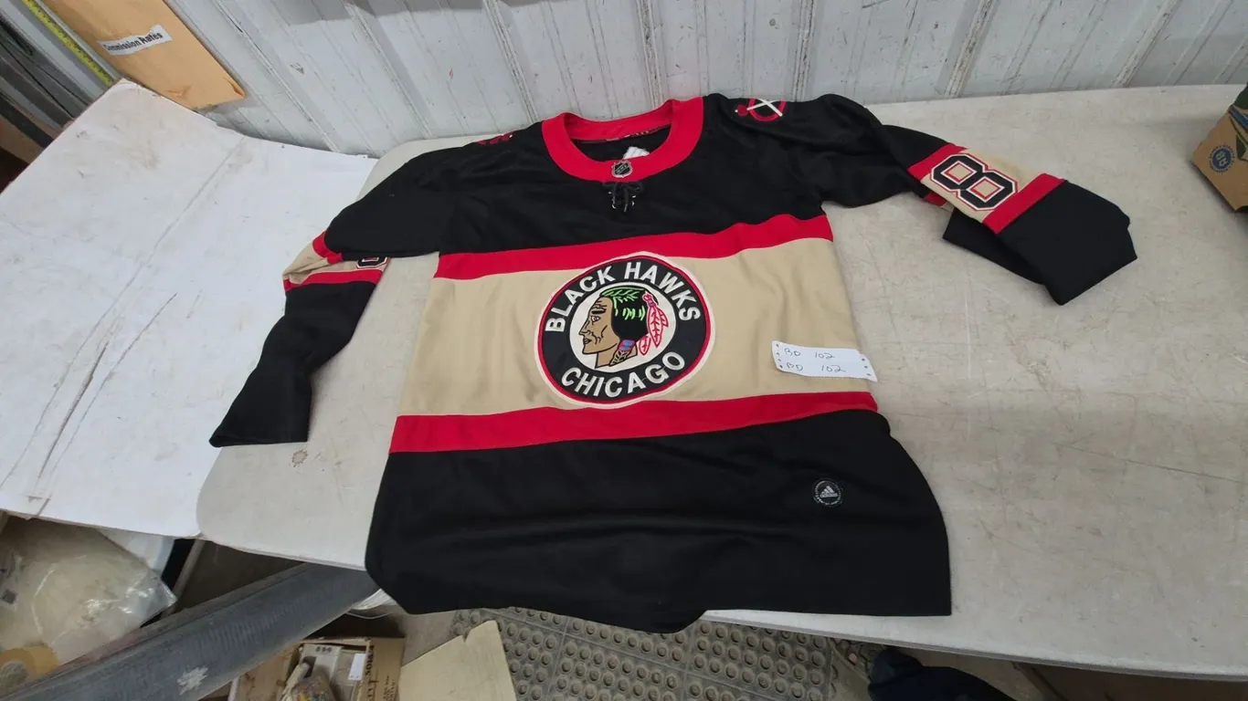 Adidas Chicago Blackhawks Patrick Kane #88 Hockey Jersey. Xl