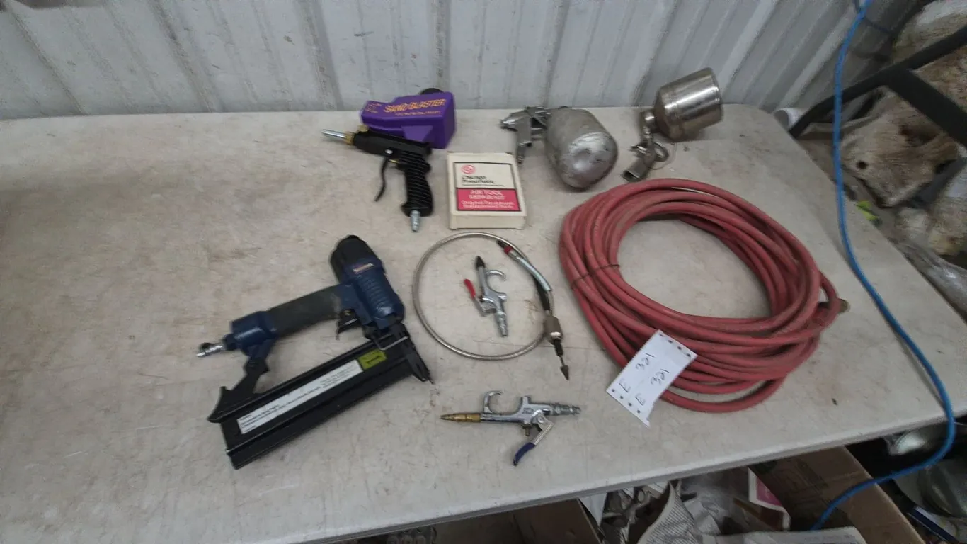 Air Compressor Tools: Sand Blaster, Brad Nailer, Paint Sprayers, Air Hose, and blowers