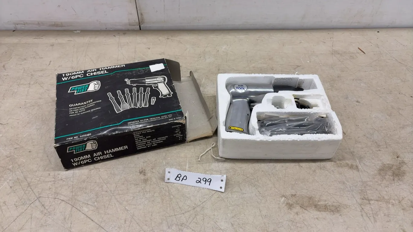 190mm Air Hammer and 6-Piece Chisel Set, New in Box
