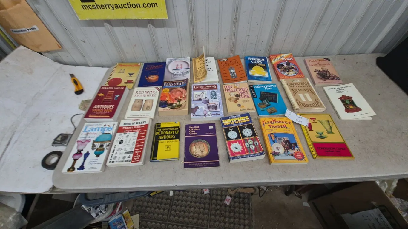 Collection of Antique and Collectible Price Guides: books Watches, Coins, Glassware, toys