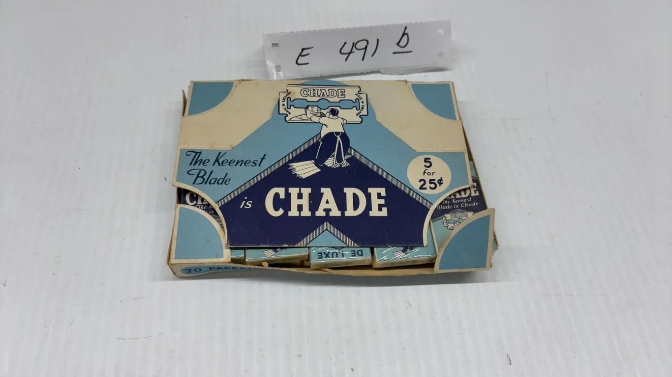 Vintage Chade De Luxe Safety Razor Blades Store Display Box, 20 Packets, Made in England, Factory