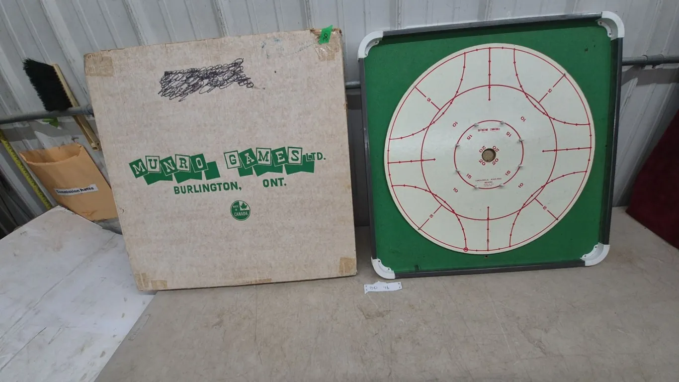 Munro Games Ltd. Crokinole-Wam-Poo Board and Original Box, Model 850, Made in Canada. 26.6”×26.6”