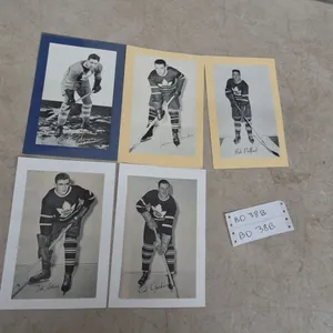 Vintage Toronto Maple Leafs Hockey Player. Beehive Photos: Ted Toles, Howie Meeker, Bob Pulford