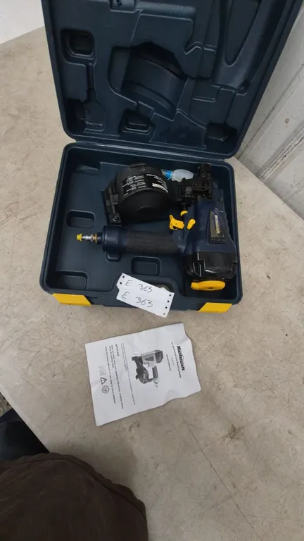 Mastercraft Air-Powered Coil Roofing Nailer, Case, Manual, and Oil Bottle