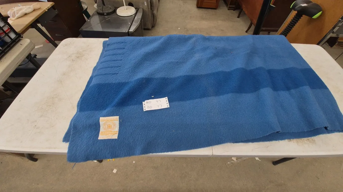 Hudson's Bay Company 6-Point 100% Wool Blue Point Blanket, circa 1978