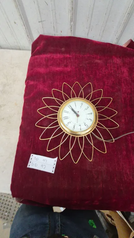 Mid-Century Modern Sunburst Wall Clock, Model No. 60, and Power Cord. 15” diameter. Working