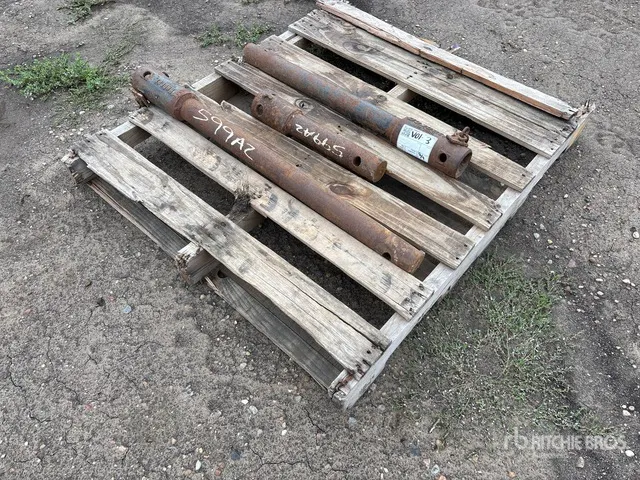 Quantity of (3) Bobcat Bit Extentions Auger Attachment