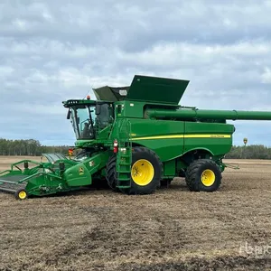 2016 John Deere S680 4x4 Combine Harvester