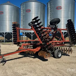 International 496 25 ft Tandem Disc