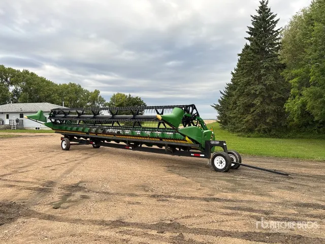 2009 John Deere 635F 35 ft Flex Combine Header