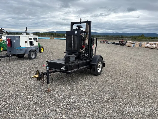 2013 Bakercorp BP441SGD660T Trailer-Mounted Water Pump
