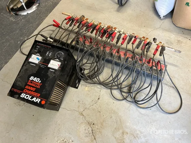 1999 Solar 141-308-901 6v / 12v Deep Cycle Battery Charger