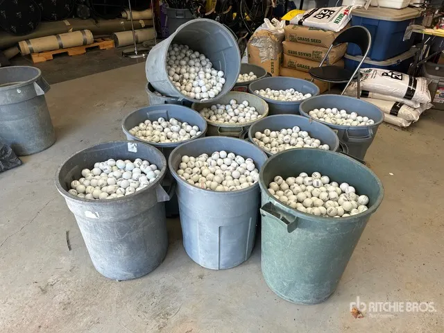 Quantity of + \ - 11000 Range Golf Balls