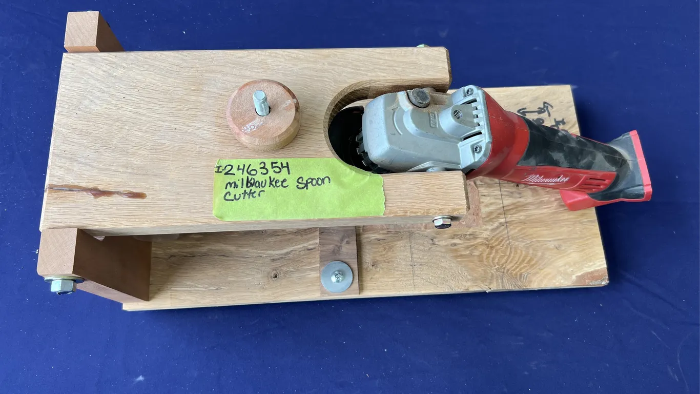 Milwaukee Spoon Cutter