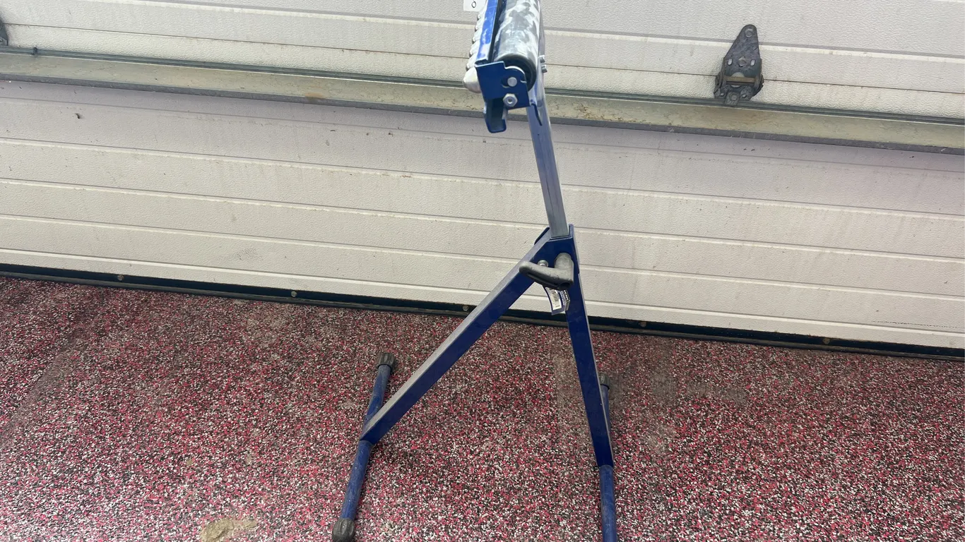 3- Way Roller Stand