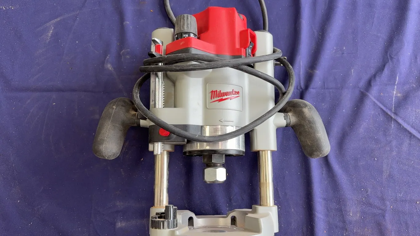 Milwaukee Router