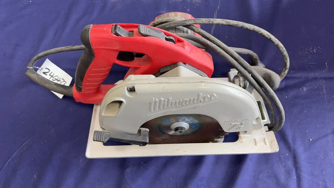 Milwaukee Skil saw