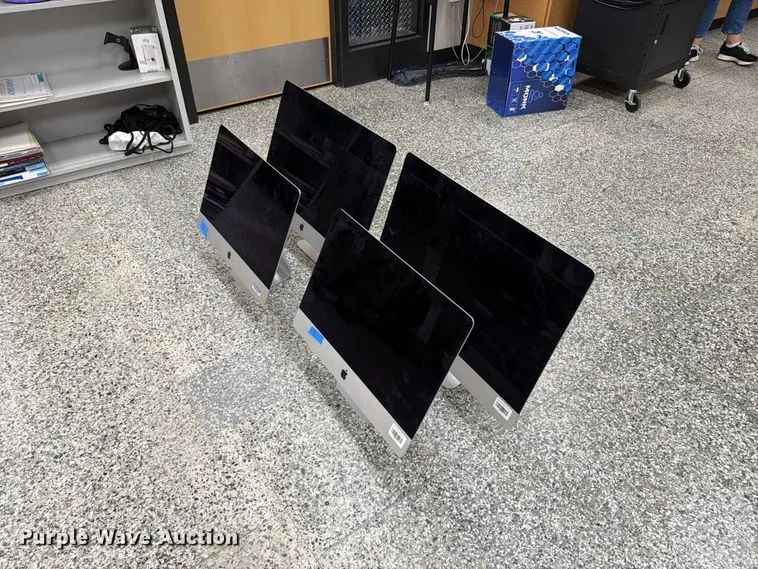 (4) Apple all-in-one desktop computers