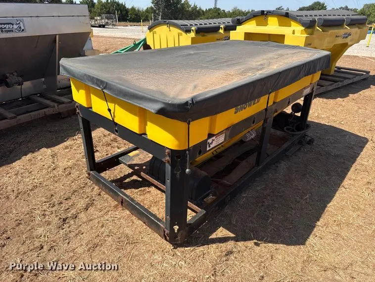 SnowEx SP-8500 spreader