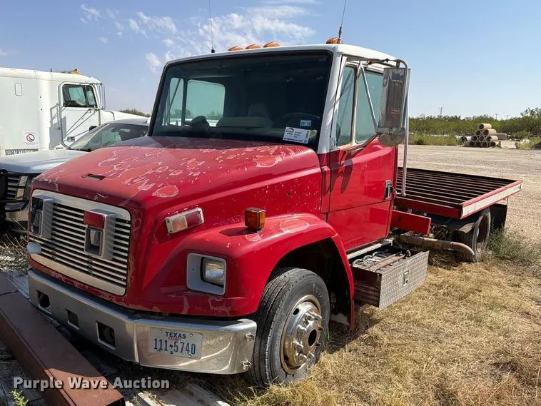 1994 Freightliner FL60 flatbed truck