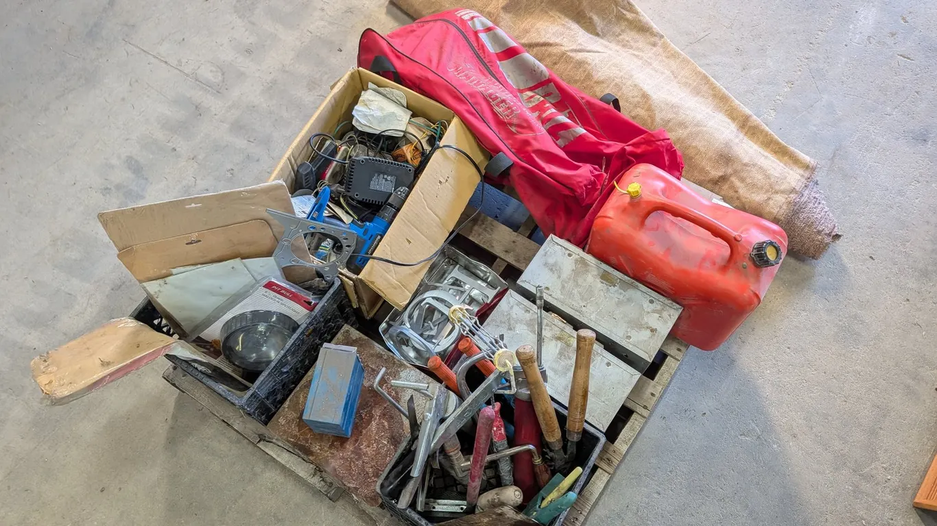 Pallet of Misc Tools / Hardware