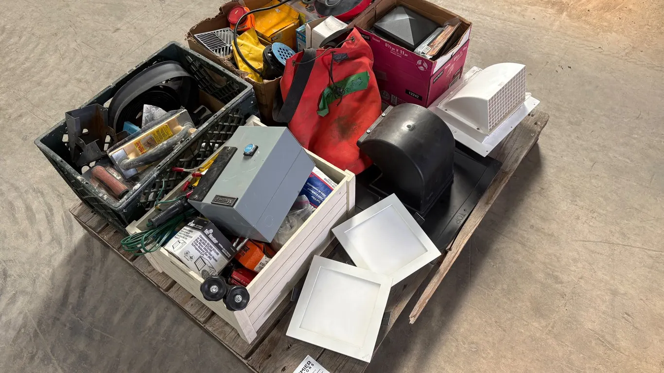 Pallet of Misc Hardware
