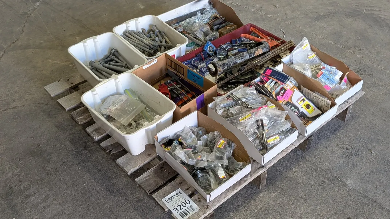 Pallet of Misc Hardware